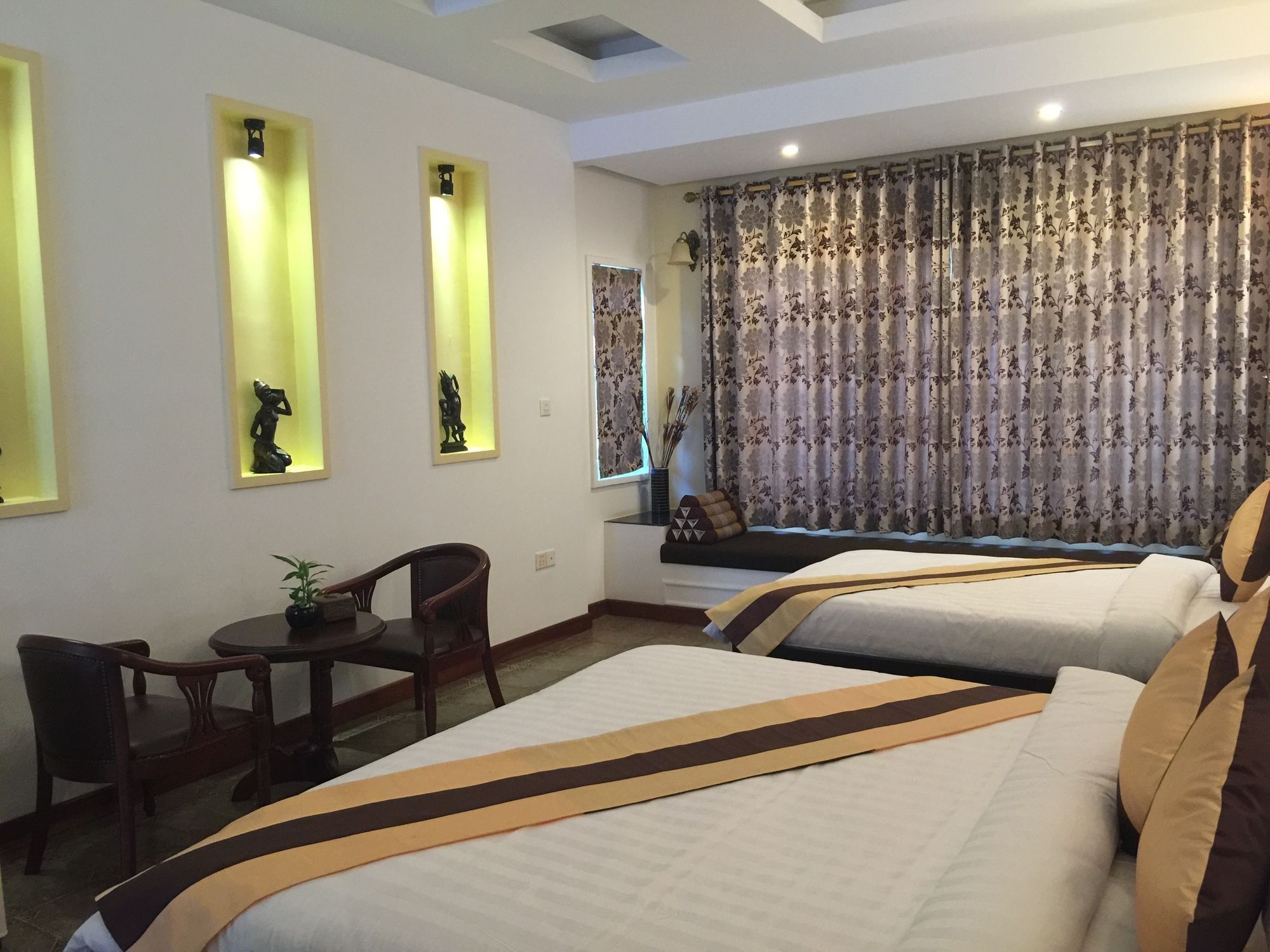 Ly Ann Boutique D'Angkor Hotel シェムリアップ エクステリア 写真